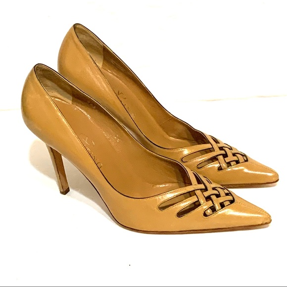 VALENTINO GARAVANI Crisscross Leather Pumps - Picture 1 of 16